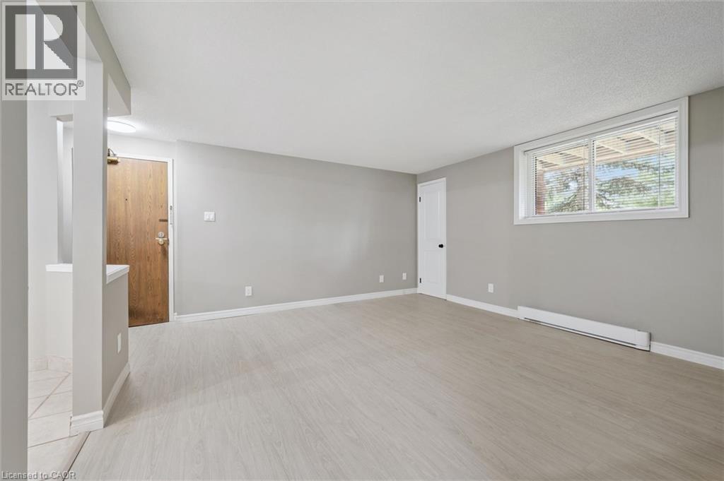 565 Greenfield Avenue Unit# 803, Kitchener, Ontario  N2C 2P5 - Photo 2 - 40843544