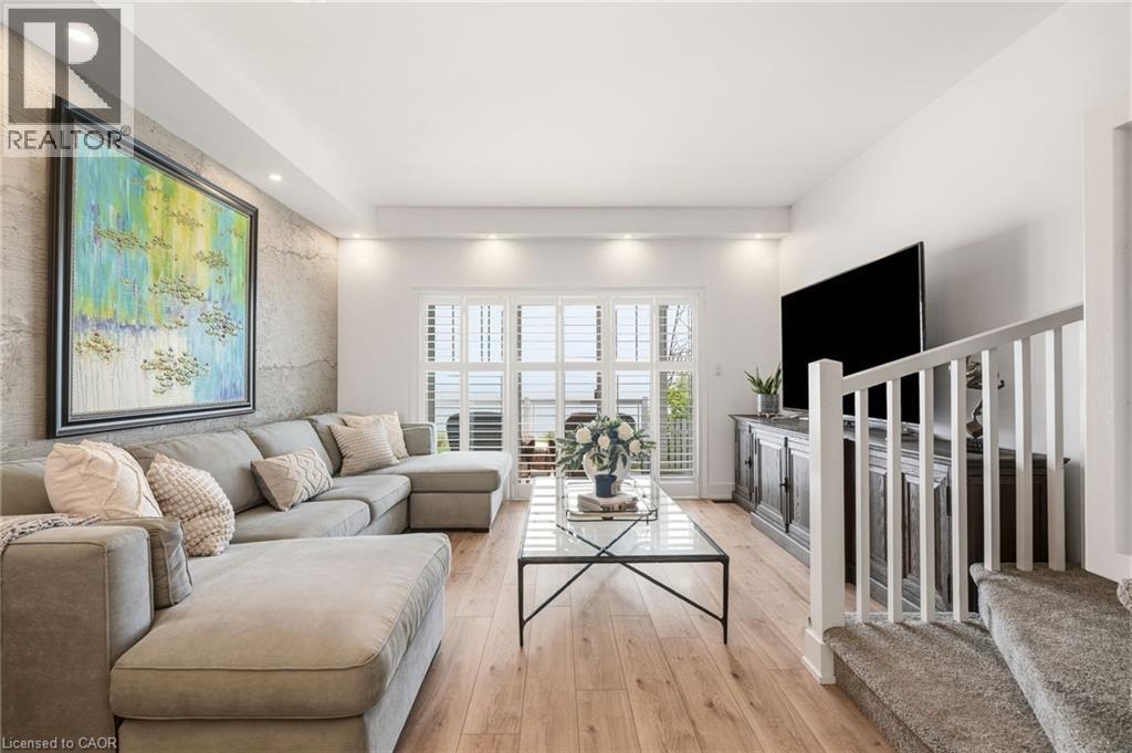 337 Beach Boulevard Unit# 52, Hamilton, Ontario  L8H 6W4 - Photo 5 - 40843173
