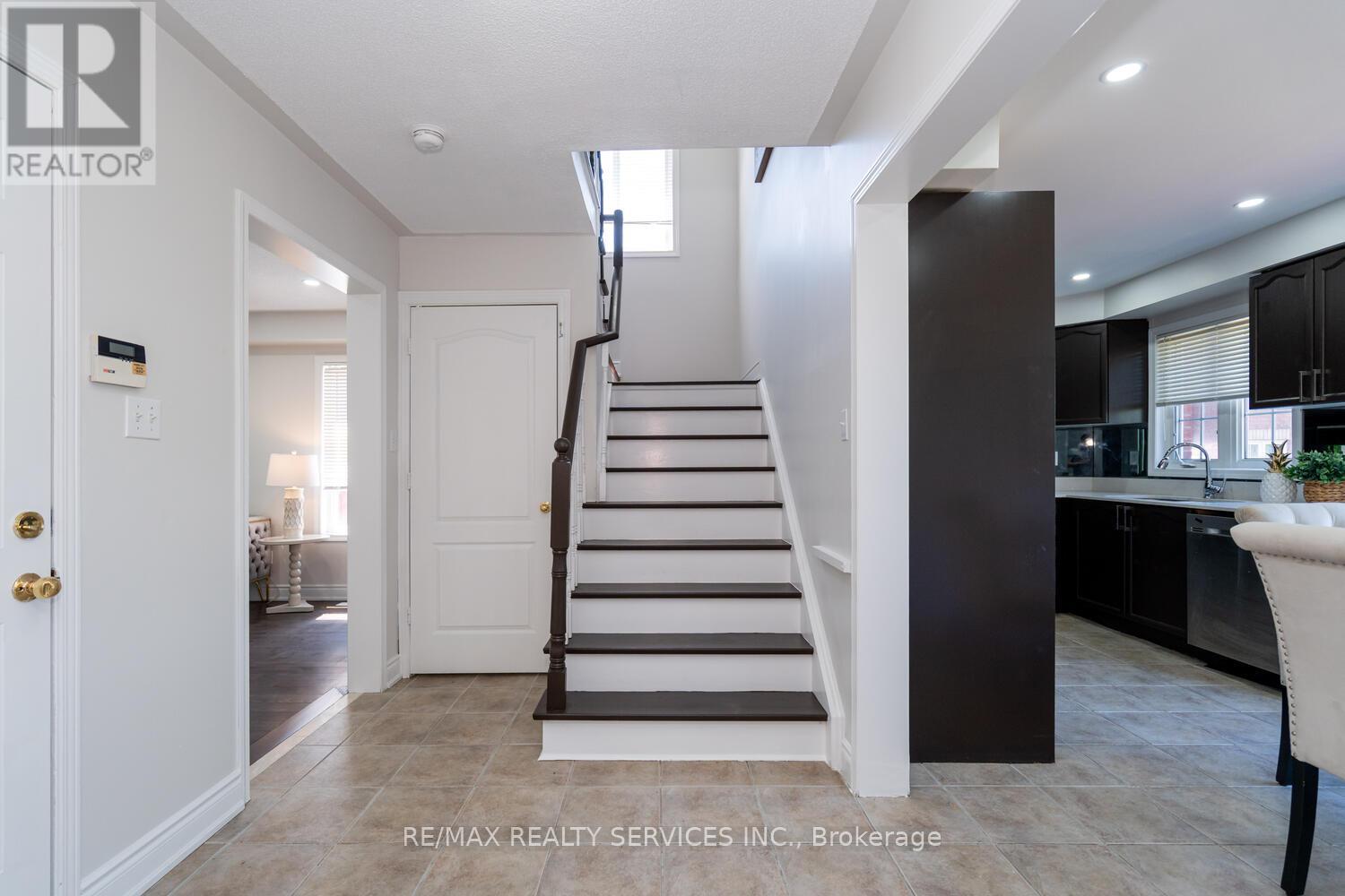 85 Williamson Drive, Brampton, Ontario  L7A 3R6 - Photo 32 - W13497076