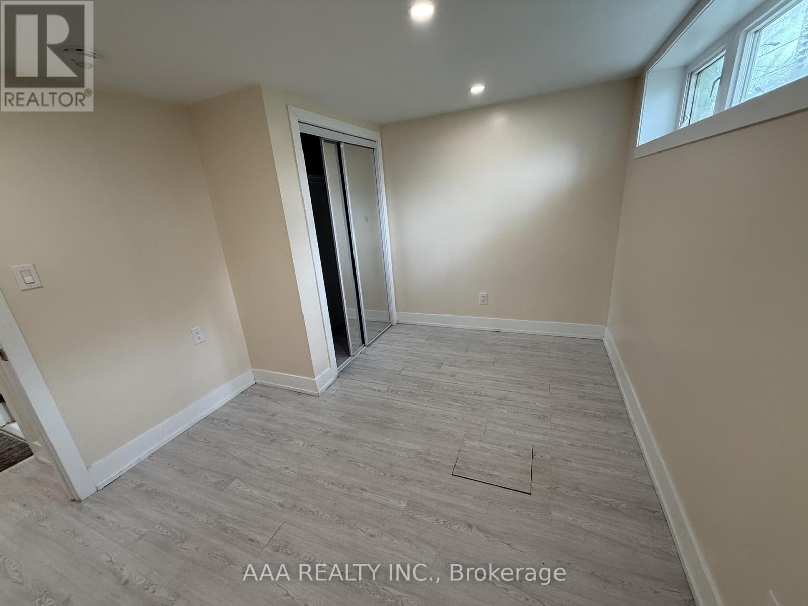 1 (Lower Level) - 27 Kingsview Boulevard, Toronto, Ontario  M9R 1T5 - Photo 10 - W13483596