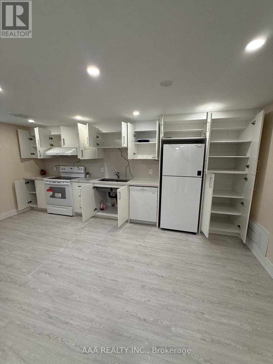 1 (Lower Level) - 27 Kingsview Boulevard, Toronto, Ontario  M9R 1T5 - Photo 18 - W13483596