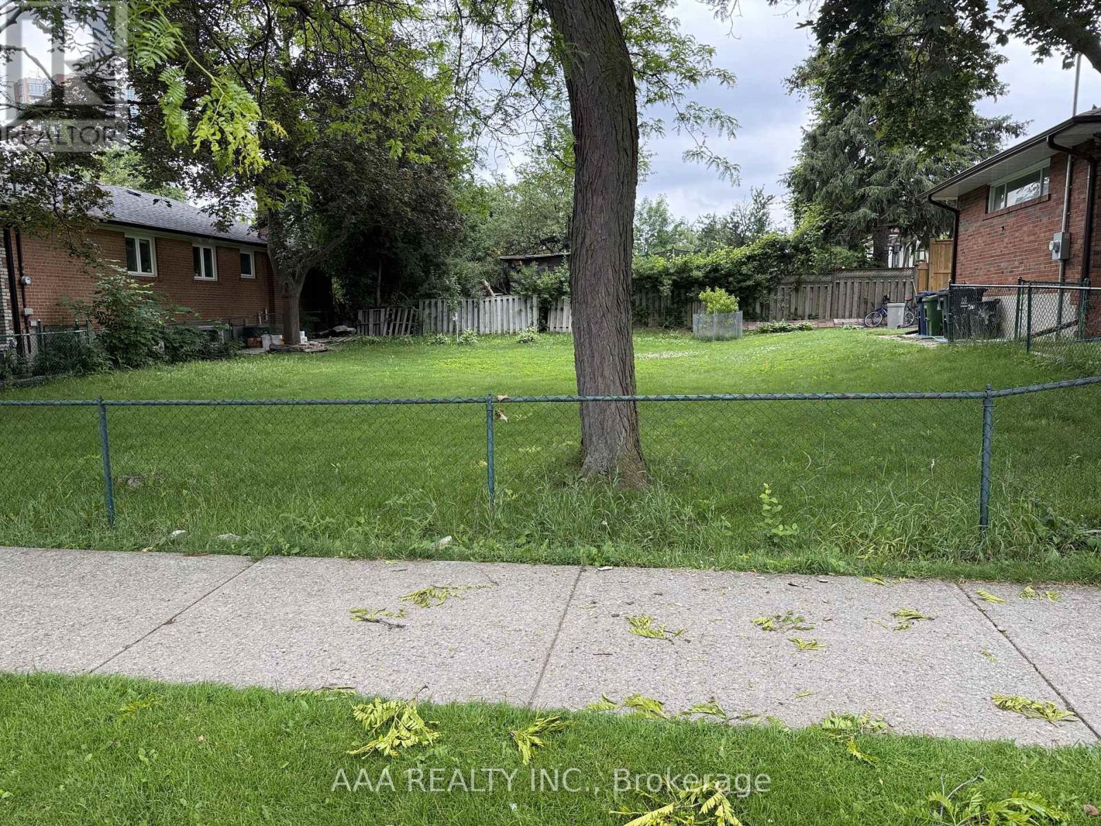 1 (Lower Level) - 27 Kingsview Boulevard, Toronto, Ontario  M9R 1T5 - Photo 19 - W13483596