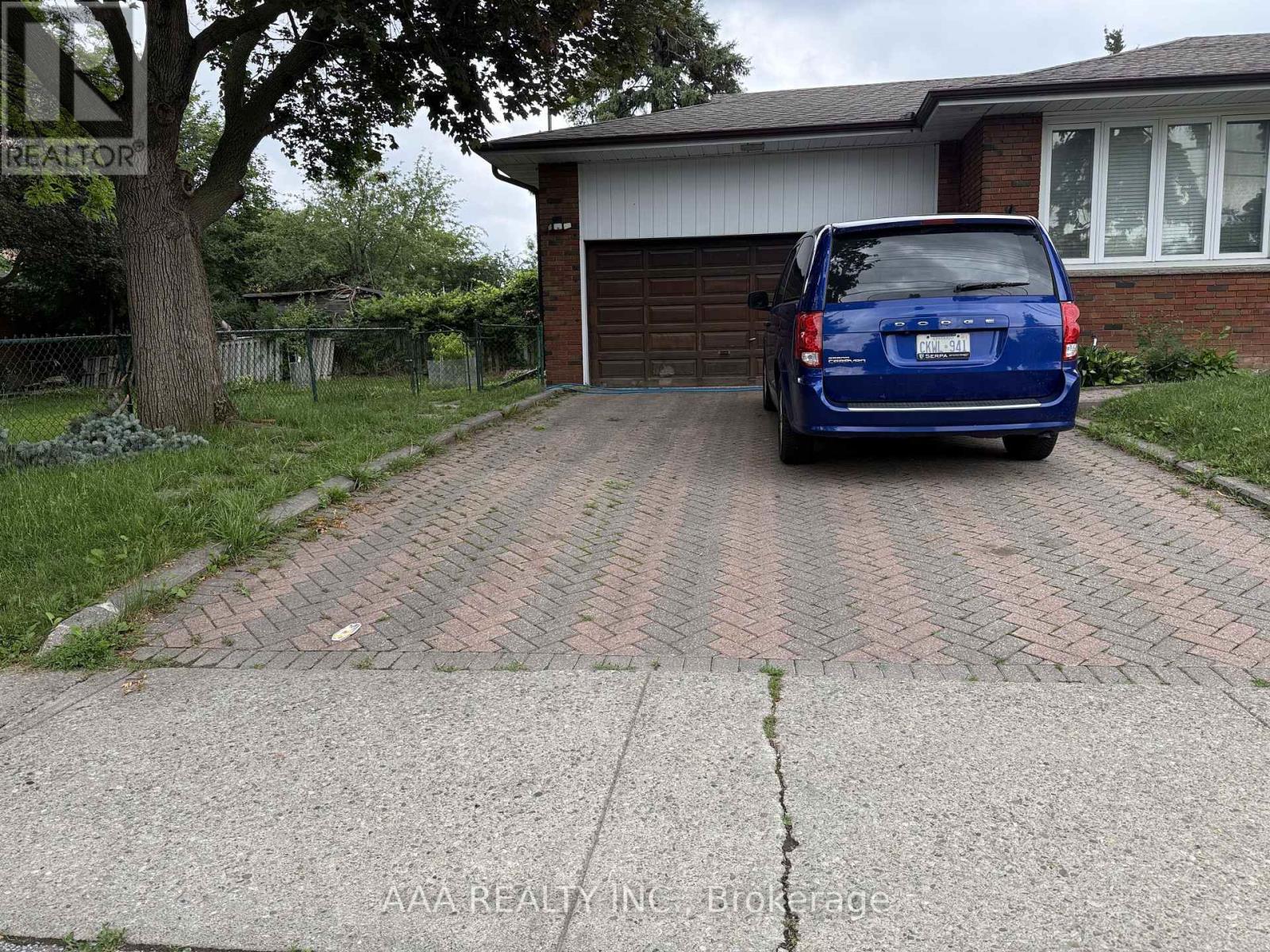 1 (Lower Level) - 27 Kingsview Boulevard, Toronto, Ontario  M9R 1T5 - Photo 4 - W13483596
