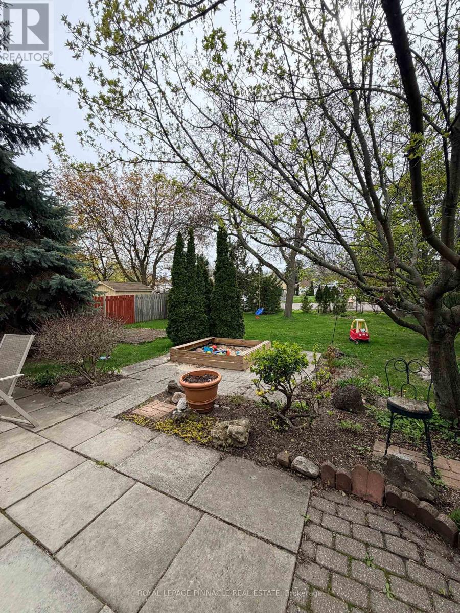 608 Green Street E, Whitby, Ontario  L1N 4E8 - Photo 14 - E13443590