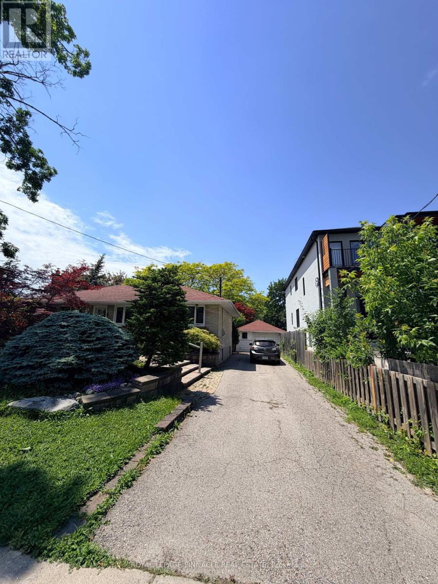 608 Green Street E, Whitby, Ontario  L1N 4E8 - Photo 2 - E13443590