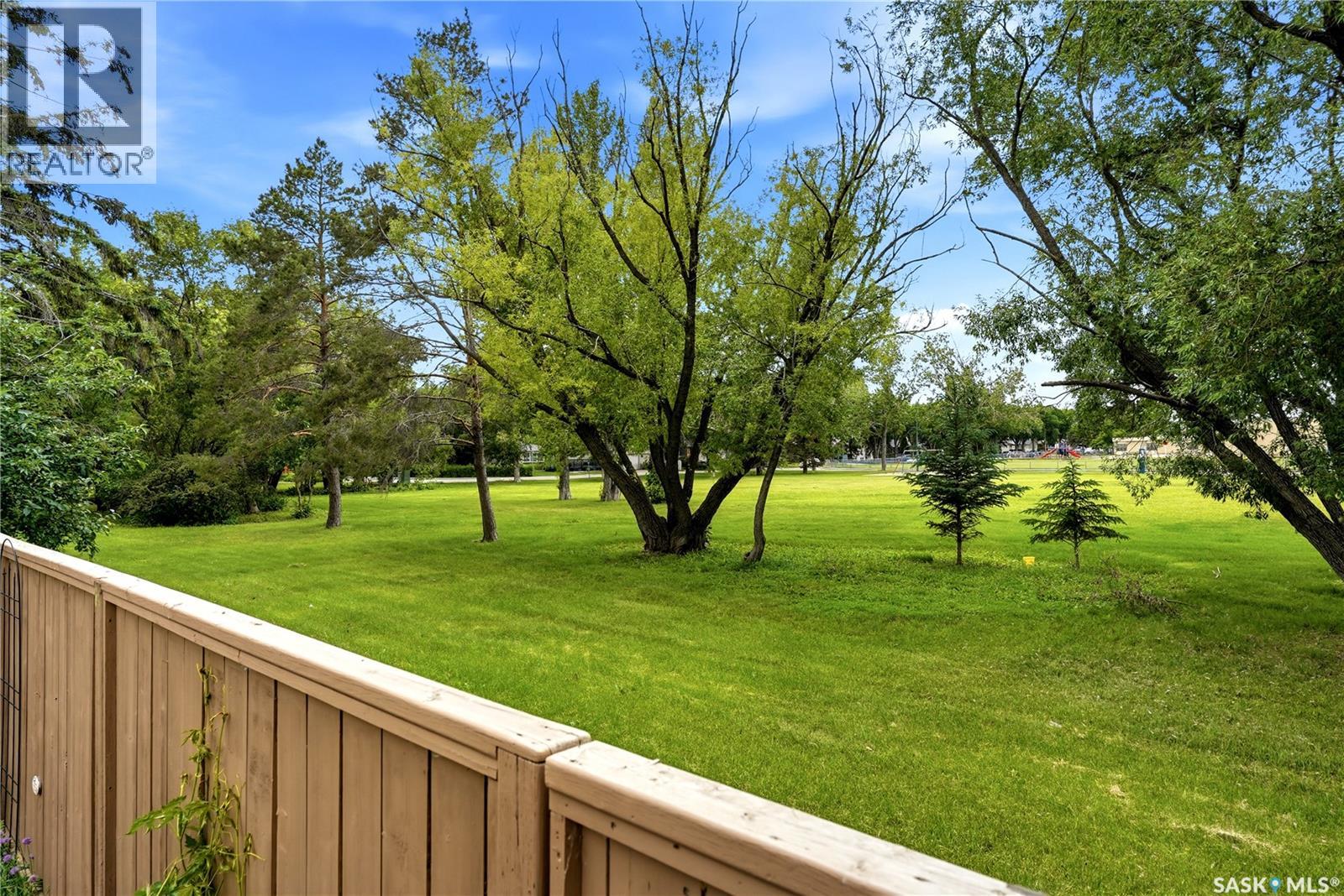 82 Compton Road, Regina, Saskatchewan  S4S 2Y3 - Photo 38 - SK040562