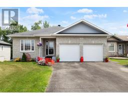 42 CODE CRESCENT, Smiths Falls, Ontario