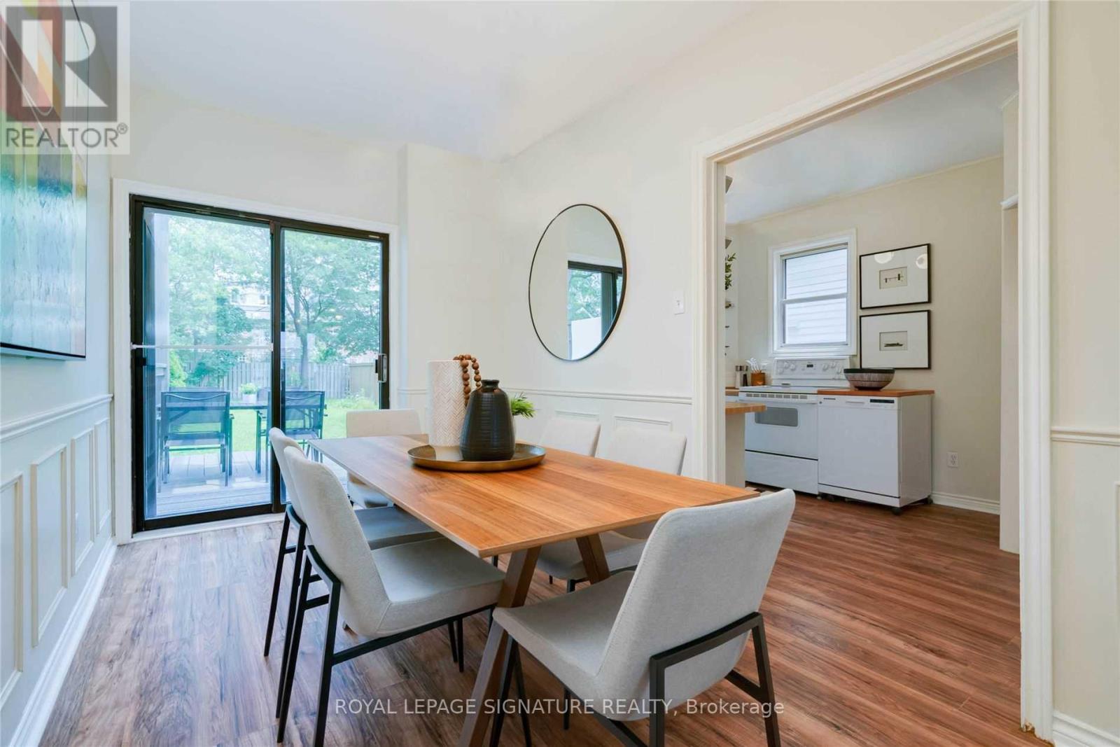 27 Coleridge Avenue, Toronto, Ontario  M4C 4H4 - Photo 13 - E13497228