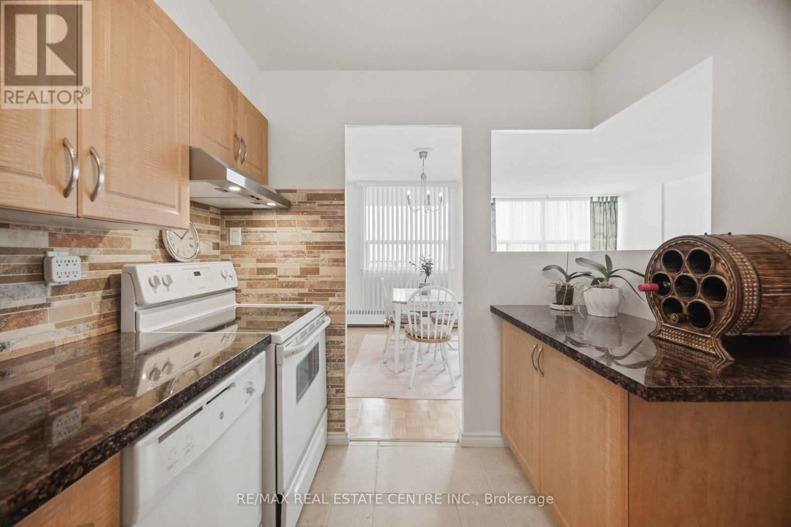 1502 - 451 The West Mall Drive, Toronto, Ontario  M9C 1G1 - Photo 13 - W13490860