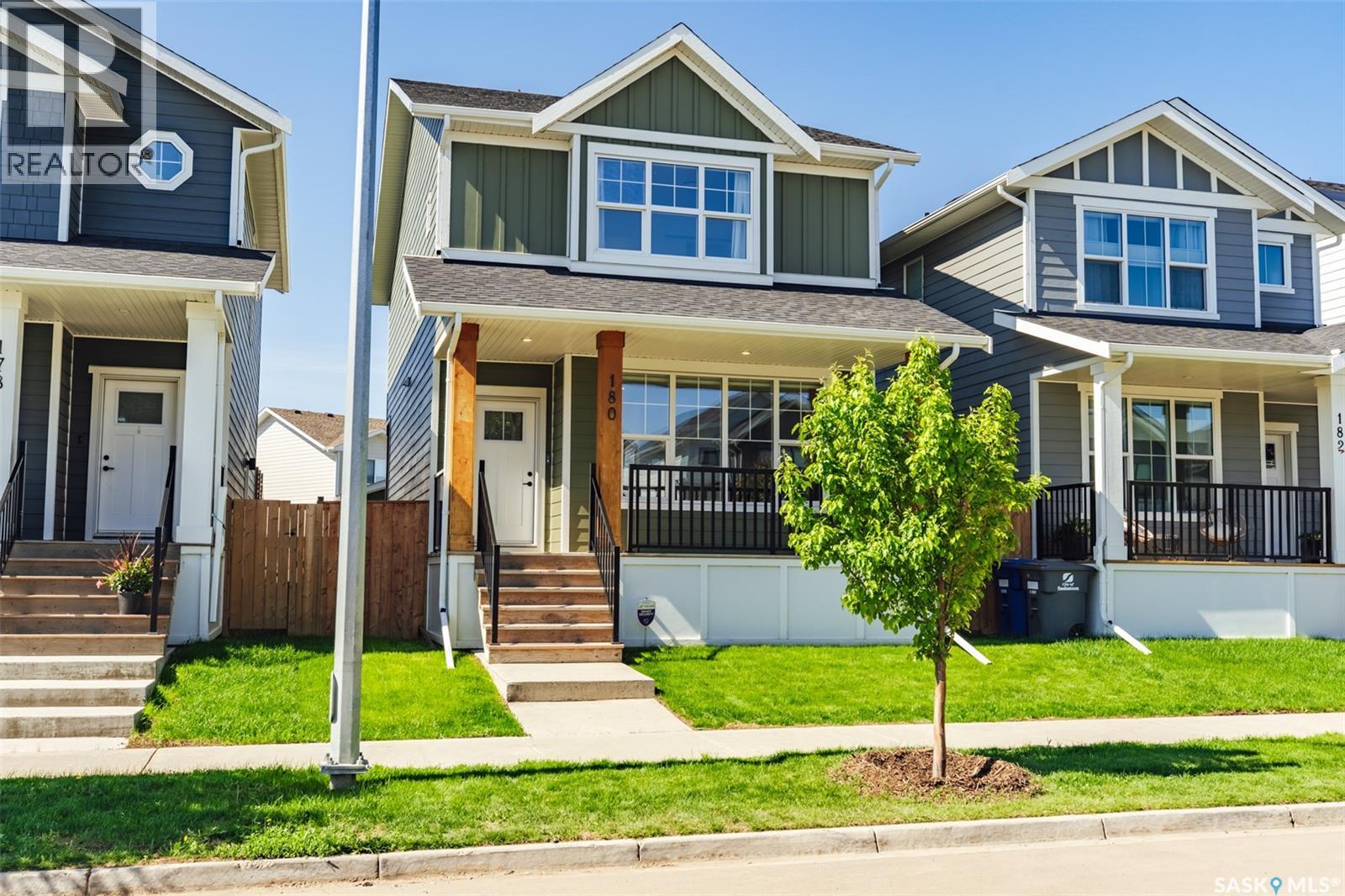 180 Rosewood BOULEVARD E, Saskatoon, Saskatchewan
