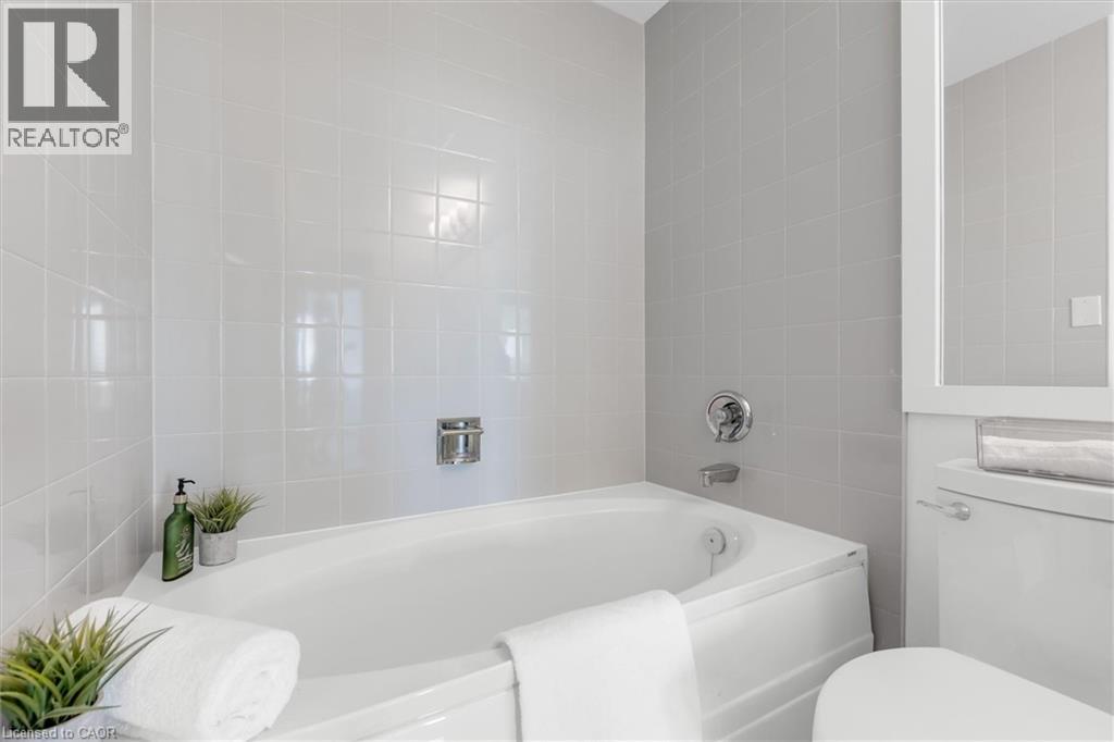 2511 Lakeshore Road W Unit# 811, Oakville, Ontario  L6L 6L9 - Photo 19 - 40837361