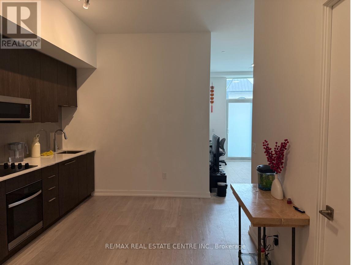 111 - 2501 Saw Whet Boulevard E, Oakville, Ontario  L6L 0H5 - Photo 3 - W13497248