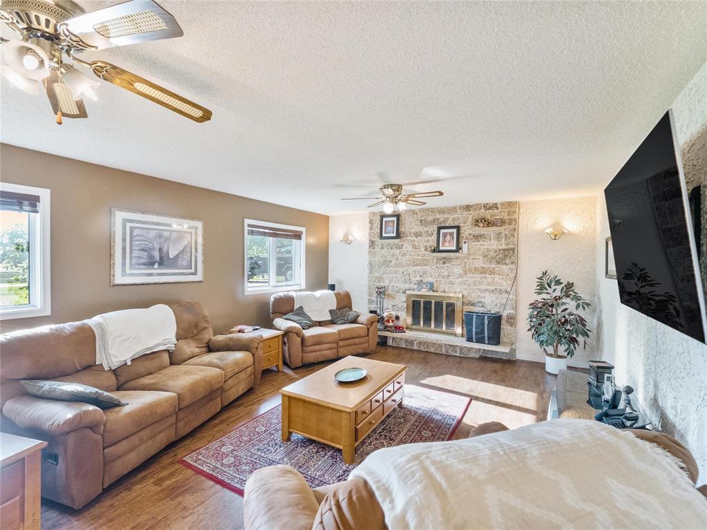 26 Elm Drive, Brunkild, Manitoba  R0G 0E0 - Photo 5 - 202614535