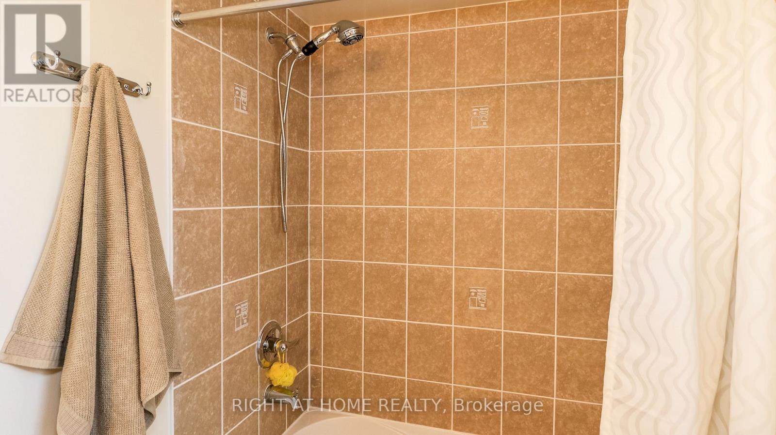 33 Marina Village Drive, Georgian Bay, Ontario  L0K 1S0 - Photo 18 - X13497276