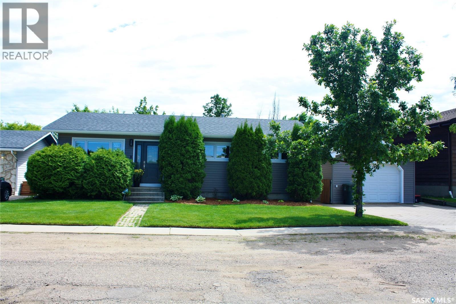 208 James STREET, Langham, Saskatchewan