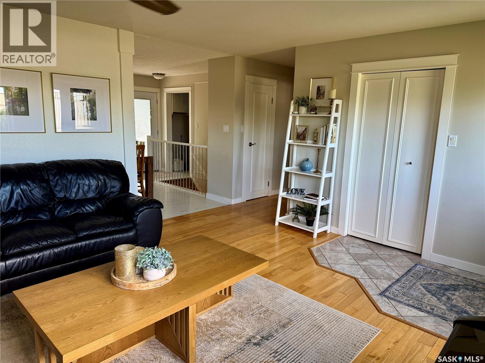208 James Street, Langham, Saskatchewan  S0K 2L0 - Photo 5 - SK040895