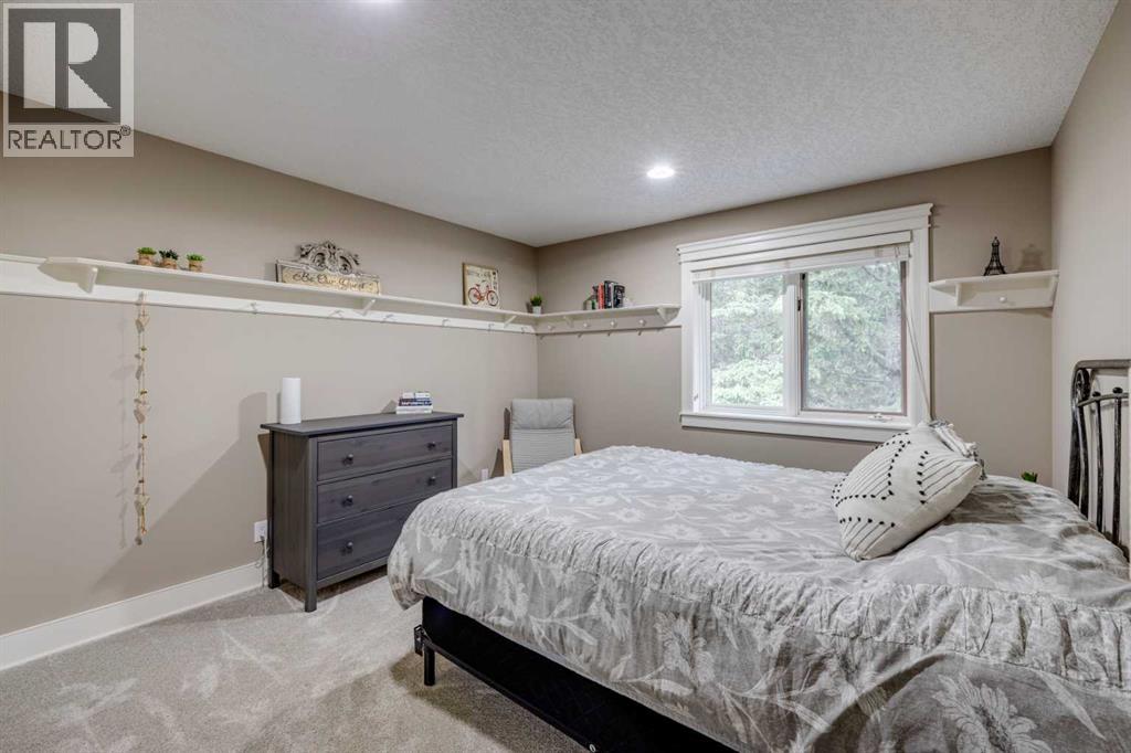 108 Redwood Meadows Drive, Rural Rocky View County, Alberta  T3Z 1A3 - Photo 30 - A2323025