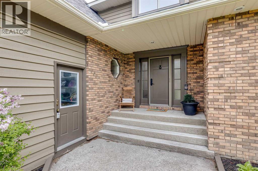 108 Redwood Meadows Drive, Rural Rocky View County, Alberta  T3Z 1A3 - Photo 6 - A2323025