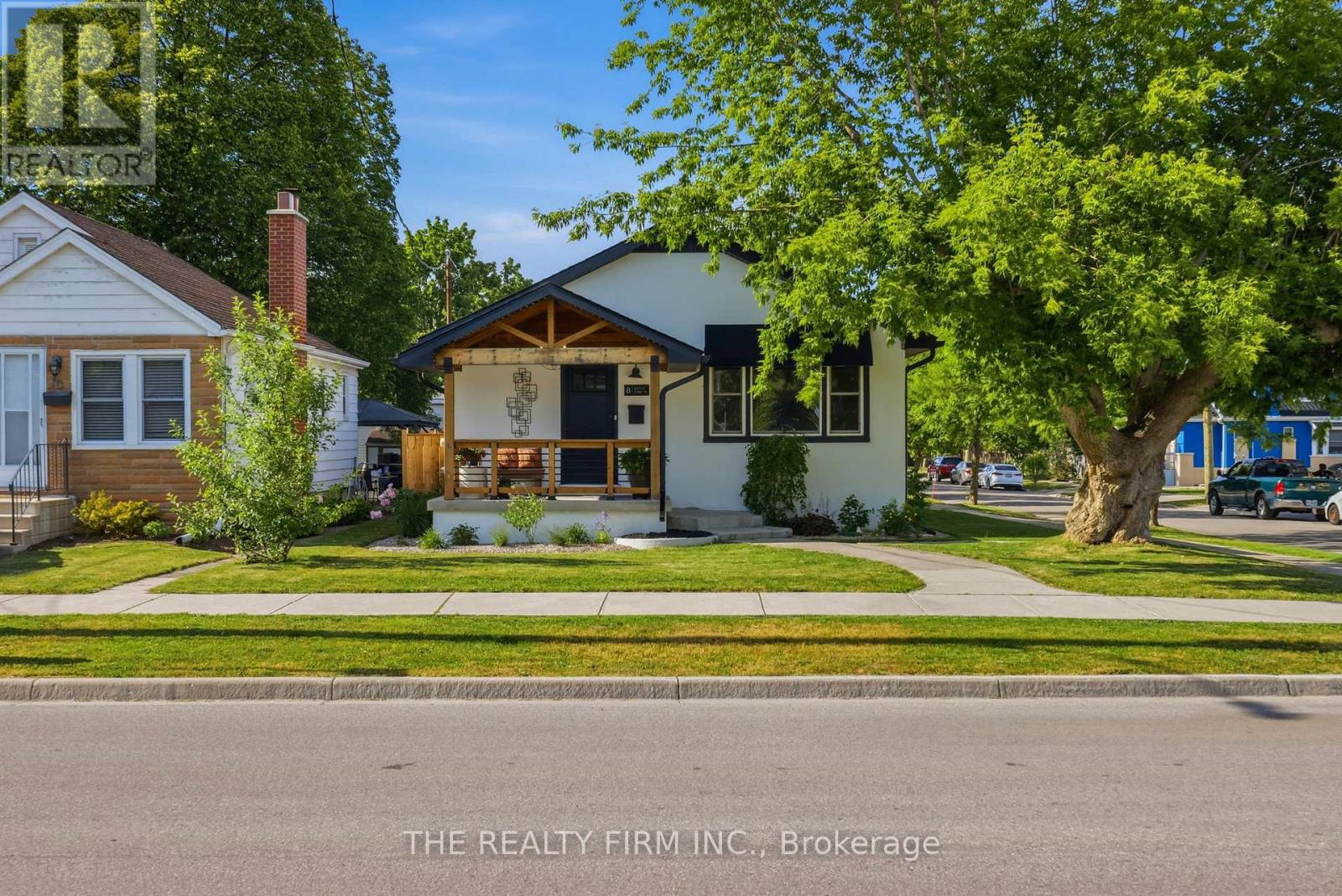 8 BRISCOE STREET W, London South, Ontario