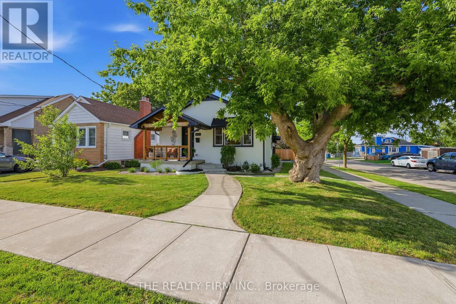 8 Briscoe Street W, London South, Ontario  N6J 1L8 - Photo 3 - X13497364