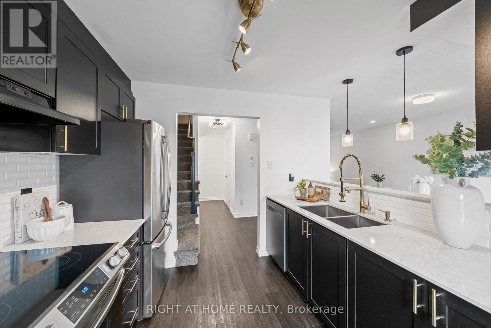 403 Gerardia Lane, Ottawa, Ontario  K4A 1C7 - Photo 9 - X13497366
