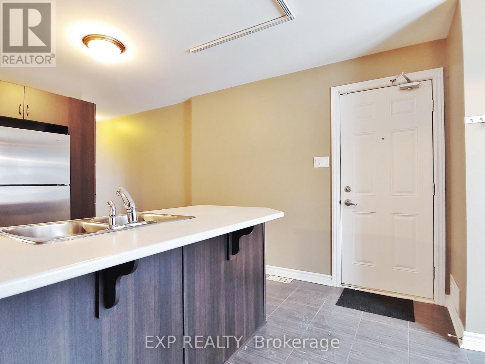 B - 605 Chapman Mills Drive, Ottawa, Ontario  K2J 5T1 - Photo 3 - X12885464
