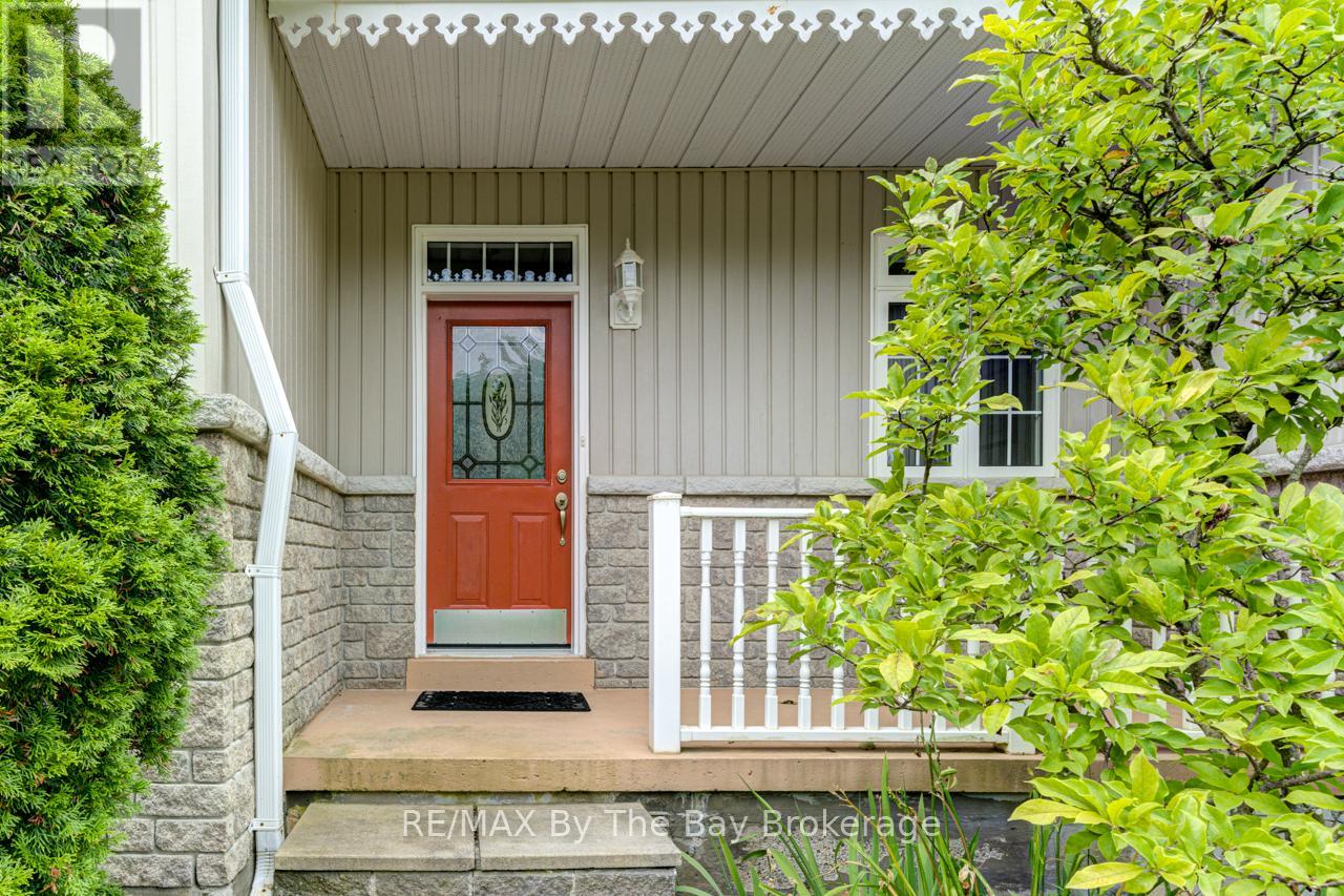 28 Bridlewood Crescent, Wasaga Beach, Ontario  L9Z 1B4 - Photo 4 - S13497312