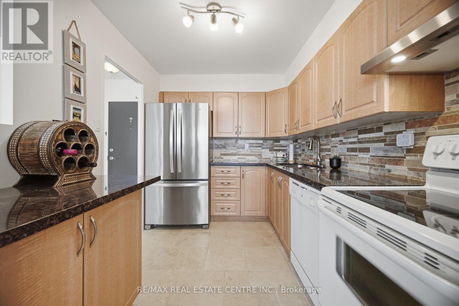 1502 - 451 The West Mall Drive, Toronto, Ontario  M9C 1G1 - Photo 14 - W13490860