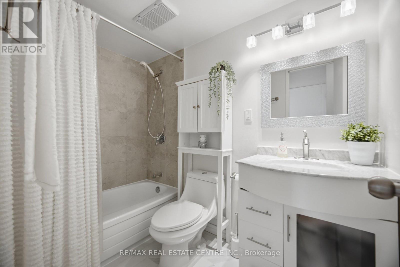 1502 - 451 The West Mall Drive, Toronto, Ontario  M9C 1G1 - Photo 21 - W13490860