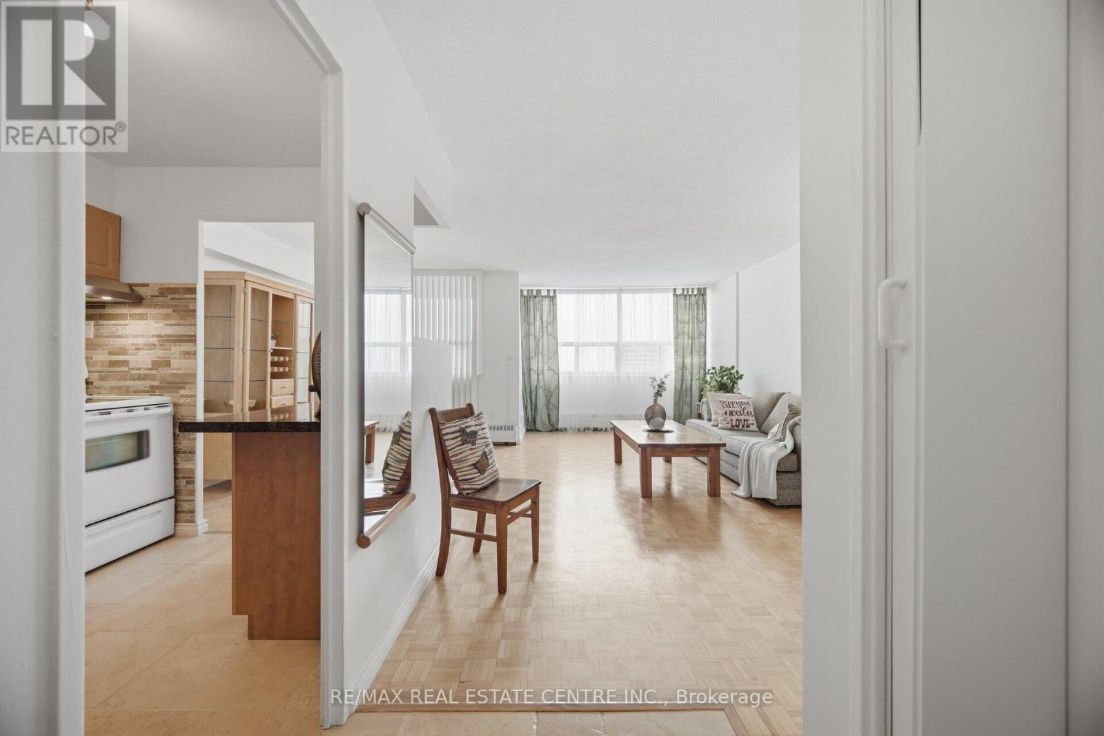 1502 - 451 The West Mall Drive, Toronto, Ontario  M9C 1G1 - Photo 7 - W13490860