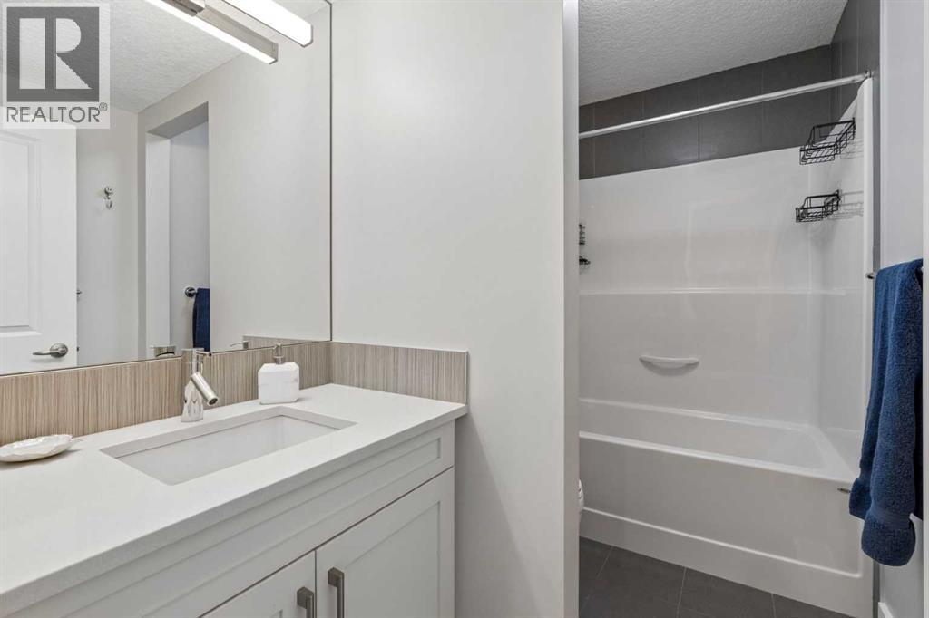 38 Victoria Cross Boulevard SW, Calgary, Alberta  T3E 7V2 - Photo 19 - A2323647