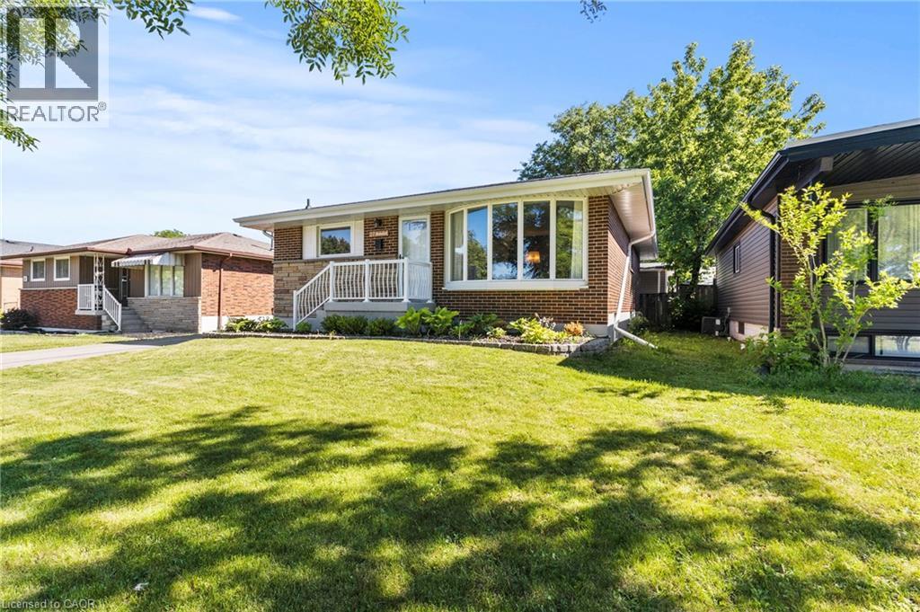 27 Bobolink Road, Hamilton, Ontario  L9A 2P3 - Photo 6 - 40842584