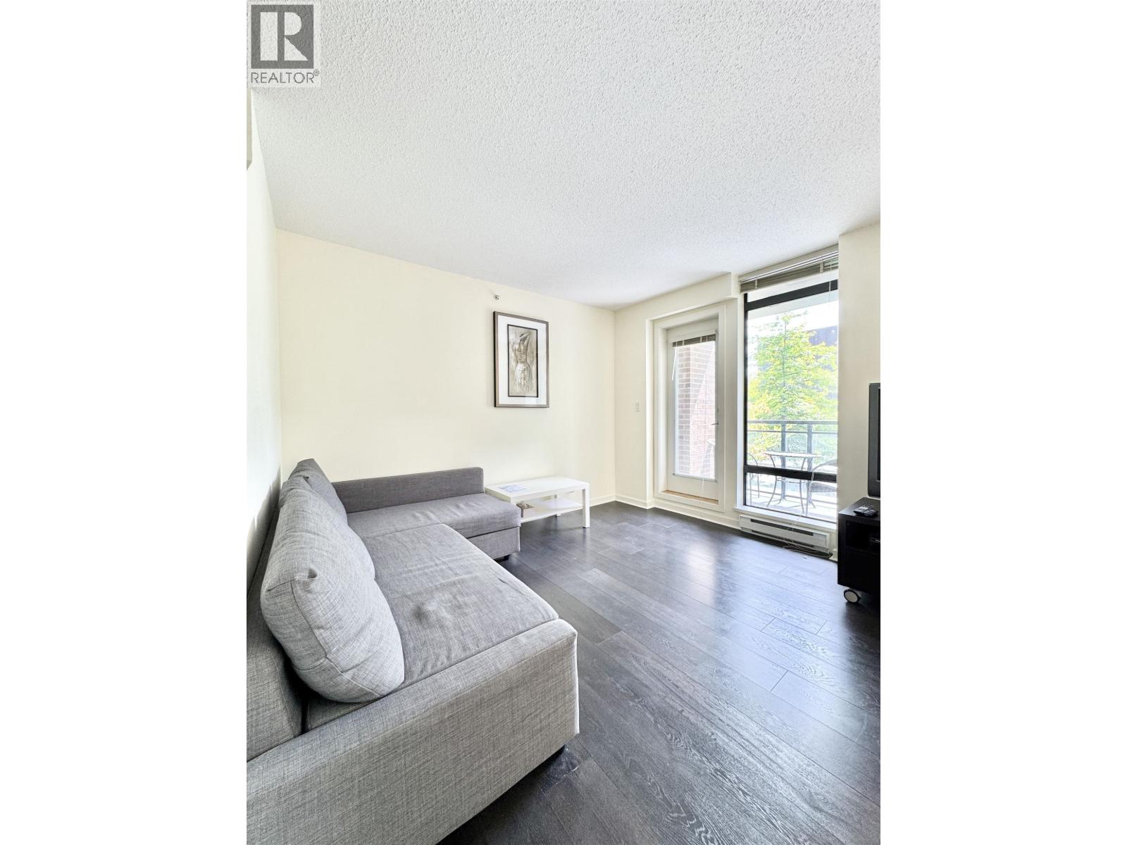 XX 6351 BUSWELL STREET