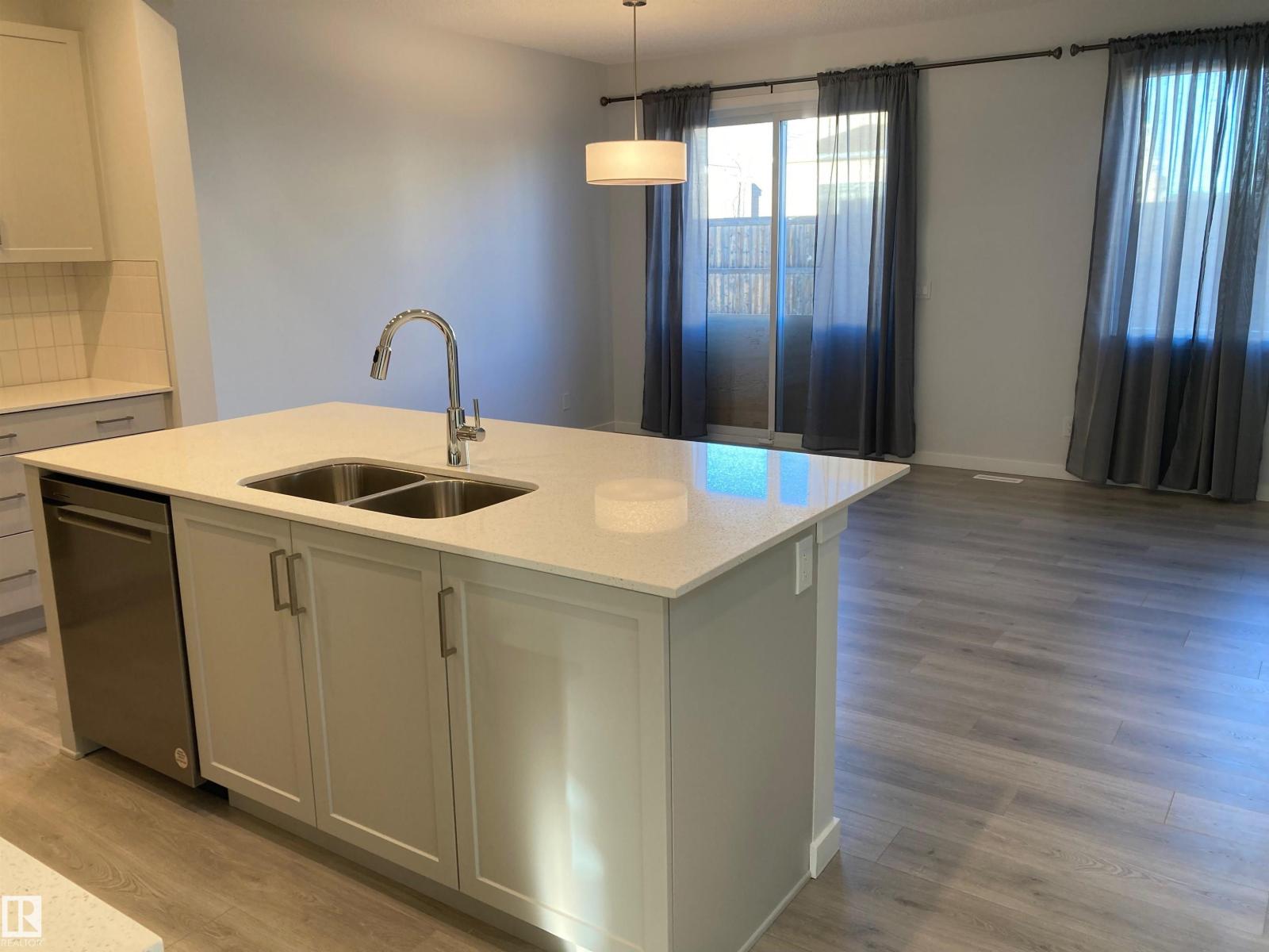 22904 94 Av NW, Edmonton, Alberta  T5T 3Y2 - Photo 3 - E4496057