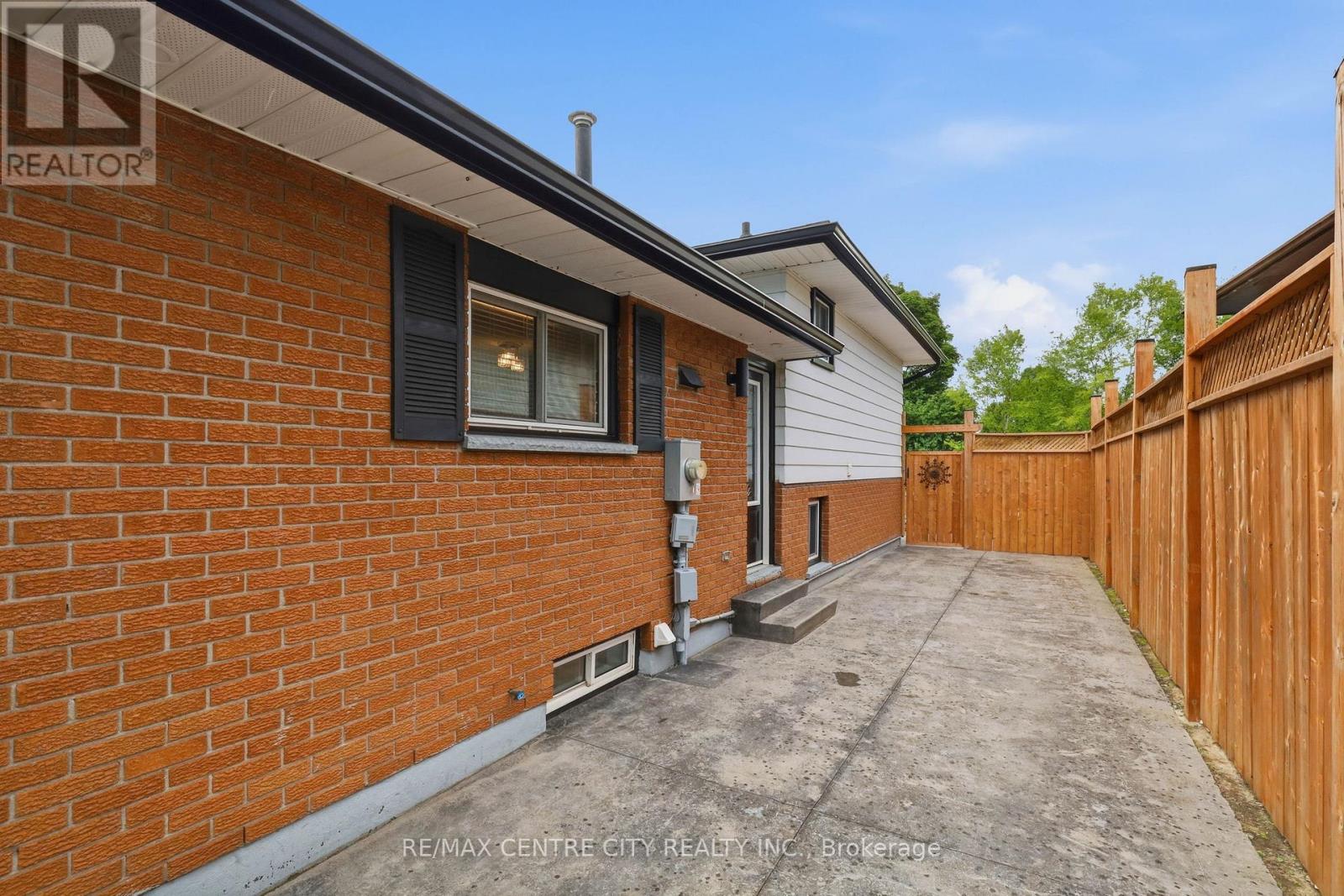 419 Ferndale Avenue, London South, Ontario  N6C 2Y9 - Photo 6 - X13497450