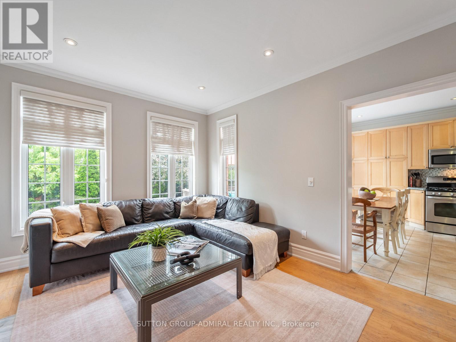 255 Cocksfield Avenue, Toronto, Ontario  M3H 3T6 - Photo 17 - C13473596