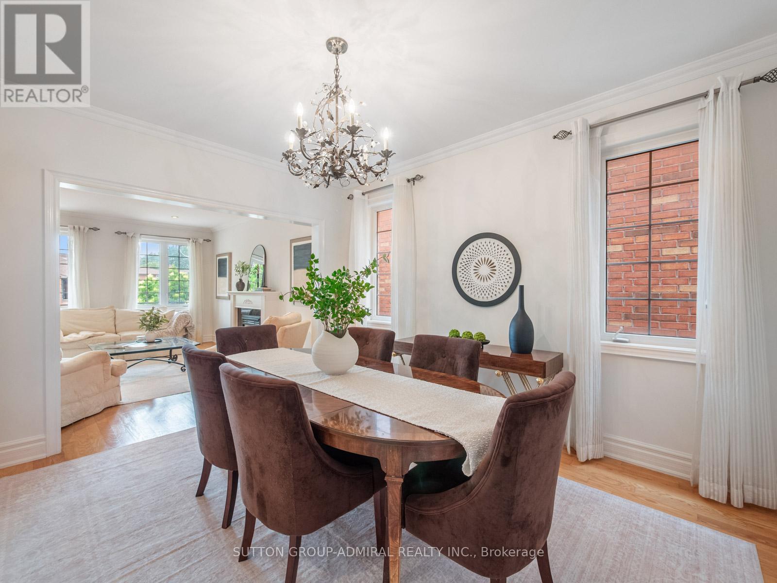 255 Cocksfield Avenue, Toronto, Ontario  M3H 3T6 - Photo 8 - C13473596