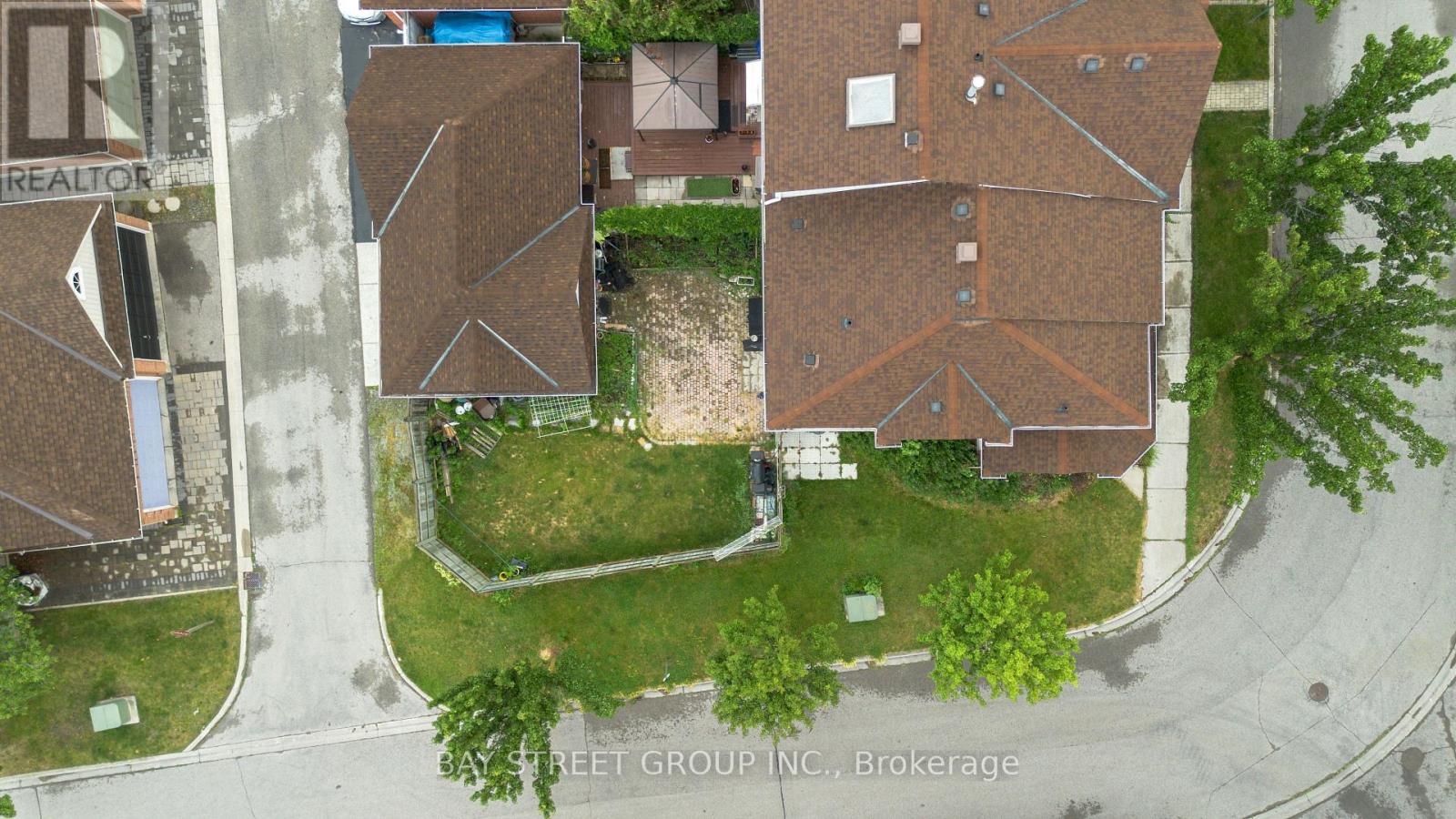 80 Irish Rose Drive, Markham, Ontario  L6C 2J6 - Photo 3 - N13496870