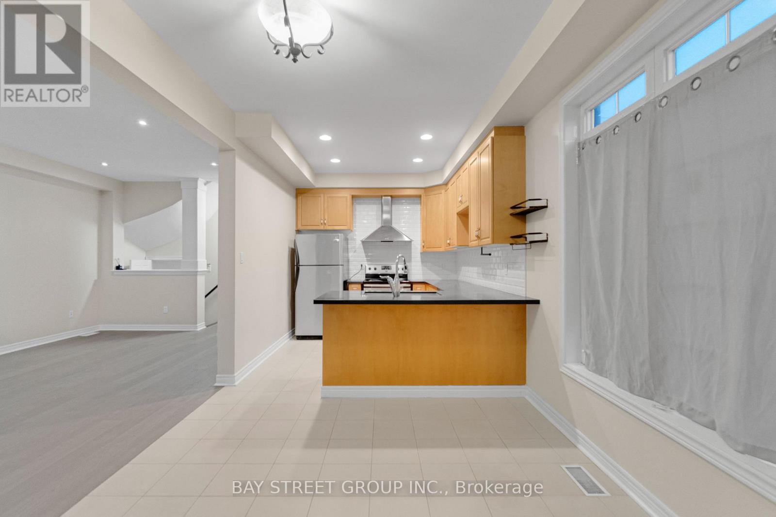 80 Irish Rose Drive, Markham, Ontario  L6C 2J6 - Photo 19 - N13496870