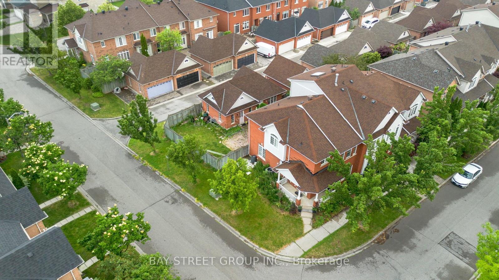 80 Irish Rose Drive, Markham, Ontario  L6C 2J6 - Photo 5 - N13496870