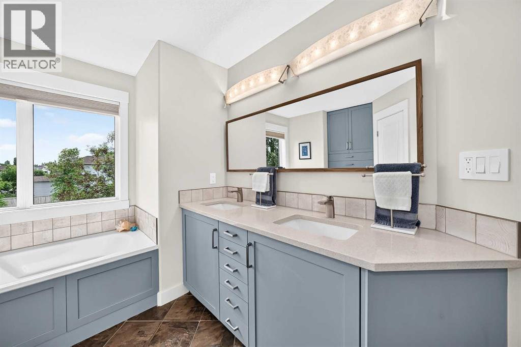 90 Evergreen Common Sw, Calgary, Alberta  T2Y 4N7 - Photo 25 - A2322132