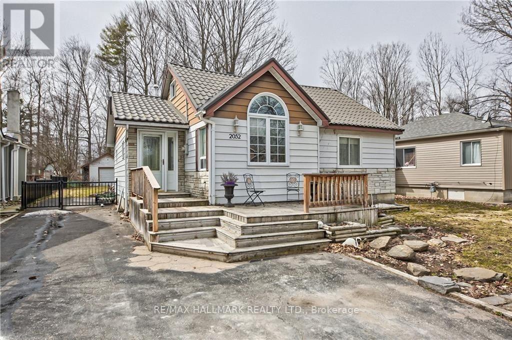 2052 CENTRE AVENUE, Innisfil, Ontario