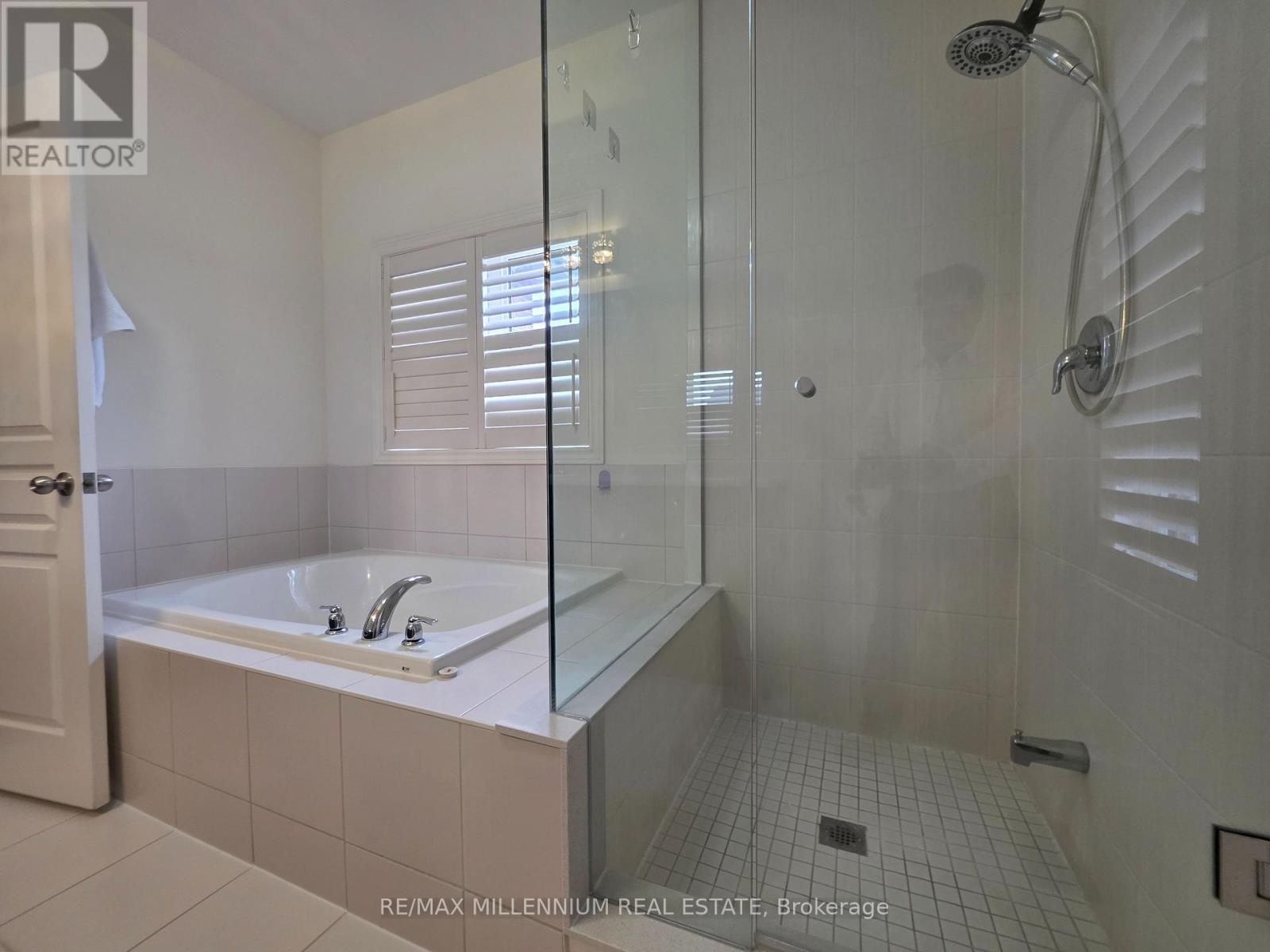 253 East's Corners (Main & 2nd Floors) Boulevard S, Vaughan, Ontario  L4H 4L7 - Photo 39 - N13494346