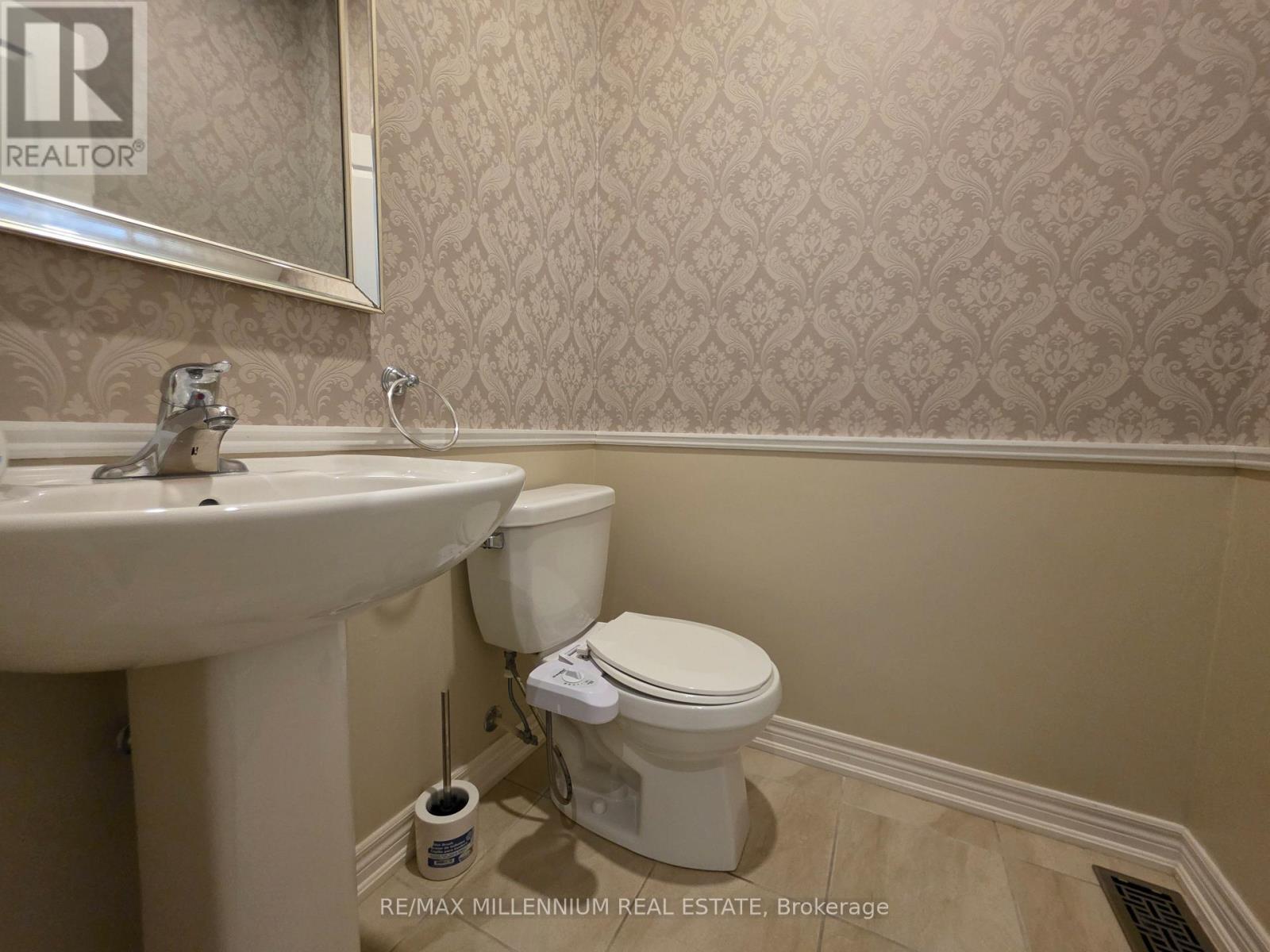 253 East's Corners (Main & 2nd Floors) Boulevard S, Vaughan, Ontario  L4H 4L7 - Photo 35 - N13494346