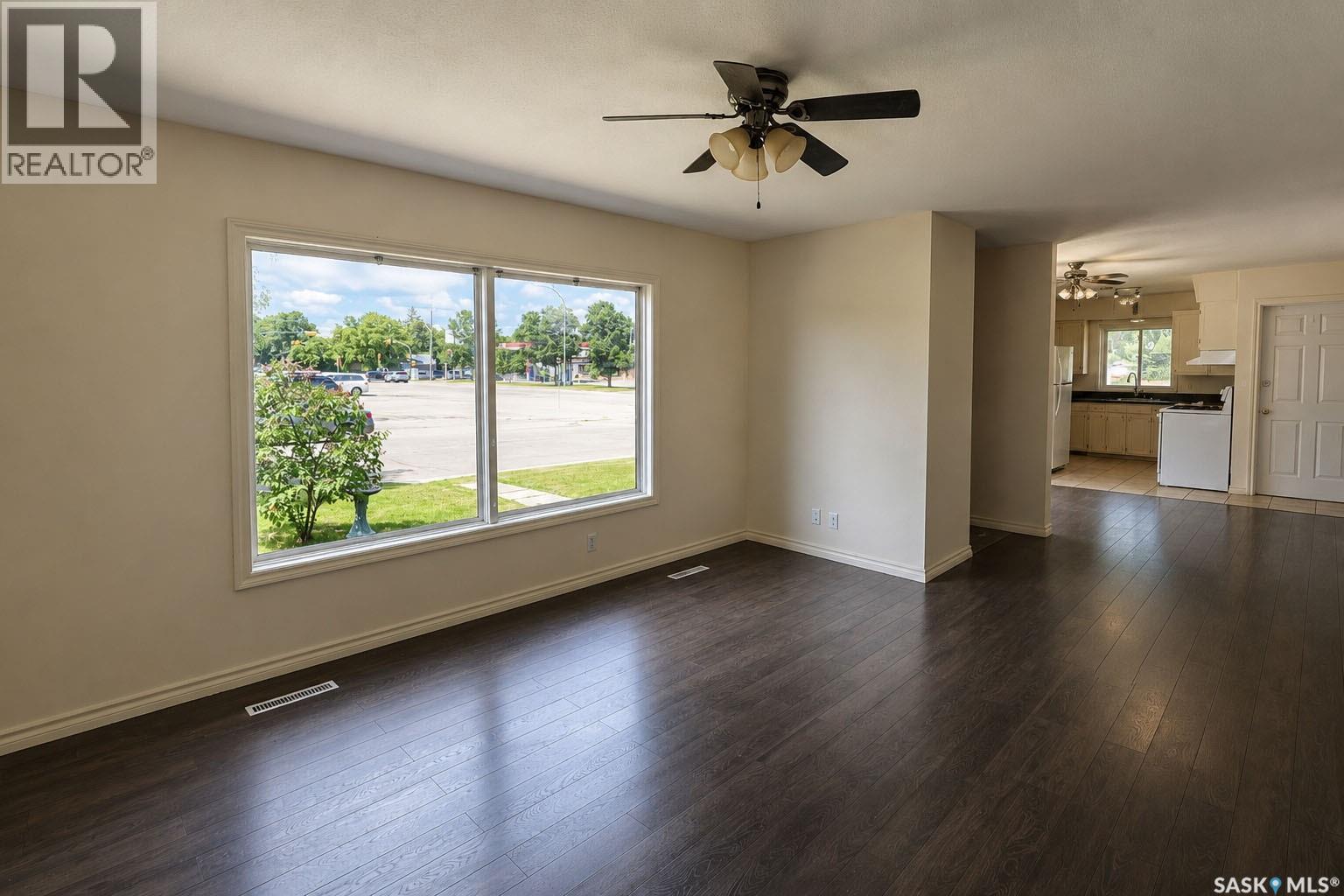 2410 Steuart Avenue, Prince Albert, Saskatchewan  S6V 2V2 - Photo 14 - SK040811