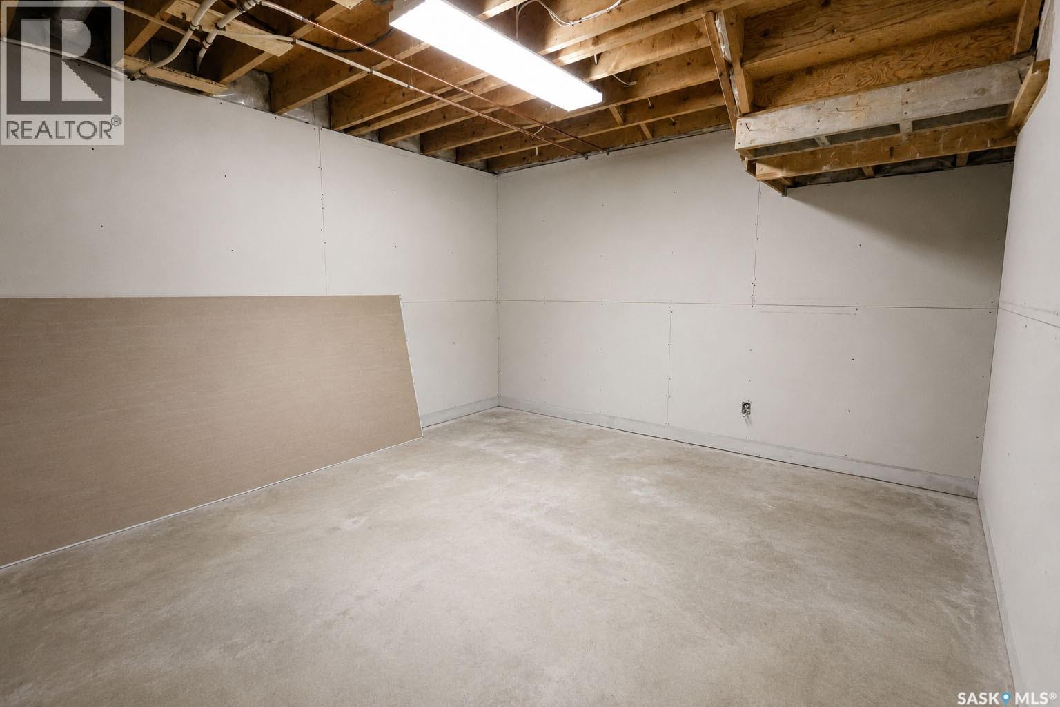 2410 Steuart Avenue, Prince Albert, Saskatchewan  S6V 2V2 - Photo 27 - SK040811