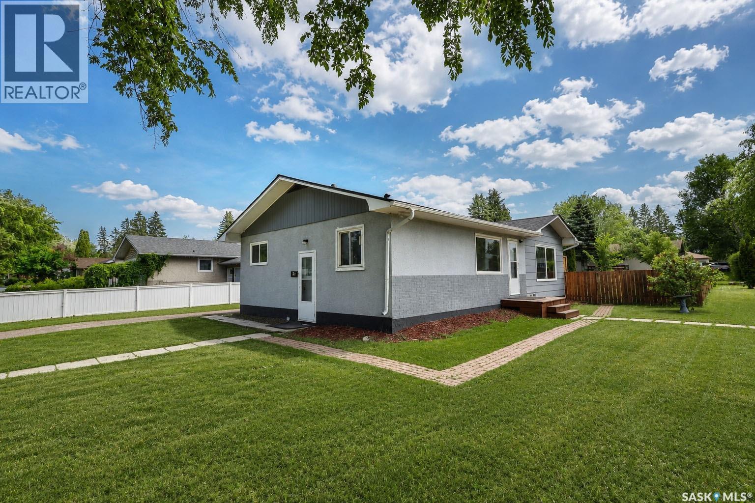 2410 Steuart Avenue, Prince Albert, Saskatchewan  S6V 2V2 - Photo 29 - SK040811