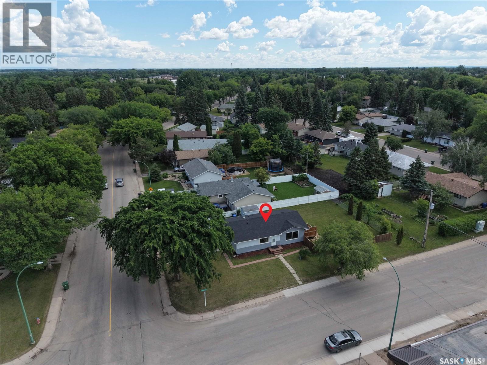 2410 Steuart Avenue, Prince Albert, Saskatchewan  S6V 2V2 - Photo 6 - SK040811
