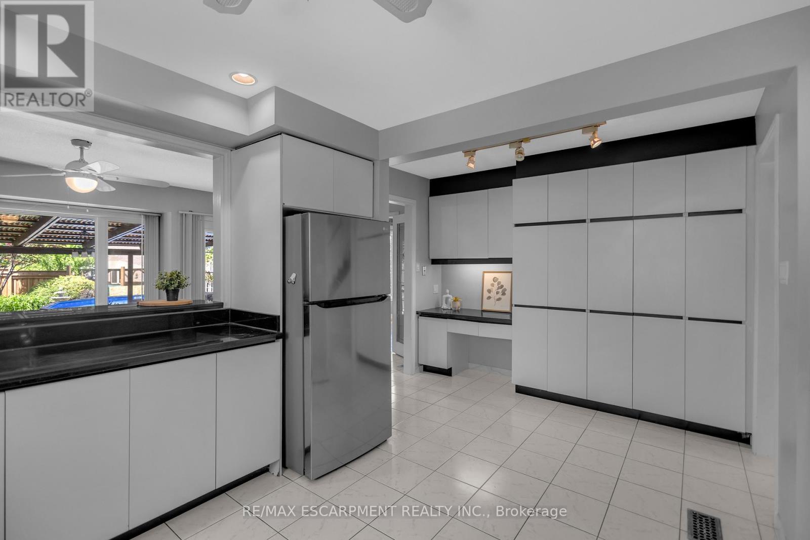 489 Acadia Drive, Hamilton, Ontario  L8W 3A3 - Photo 10 - X13497518