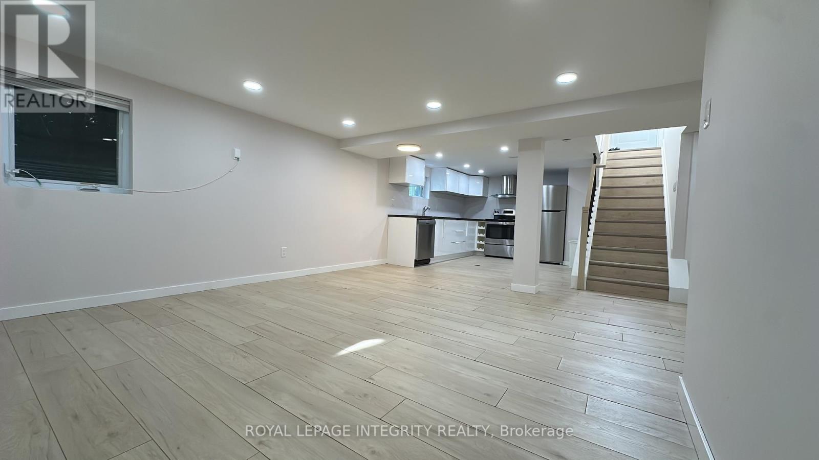B - 610 Alesther Street, Ottawa, Ontario  K1K 1J2 - Photo 4 - X13489506